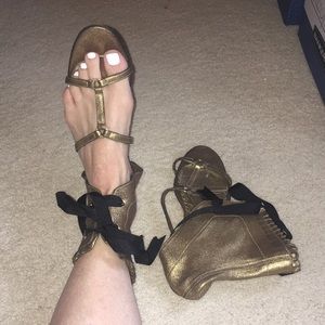 Gorgeous Grecian London Sole Lace Up Sandal 37